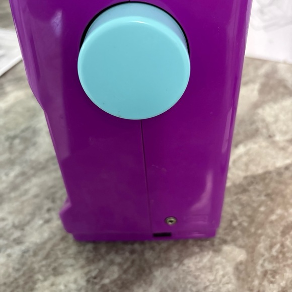 Janome New Home Purple Thunder Model 525B Mini Sewing Machine Works! W/ Extras - Picture 13 of 15